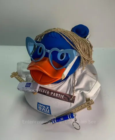 Ente von Holzbau Maier